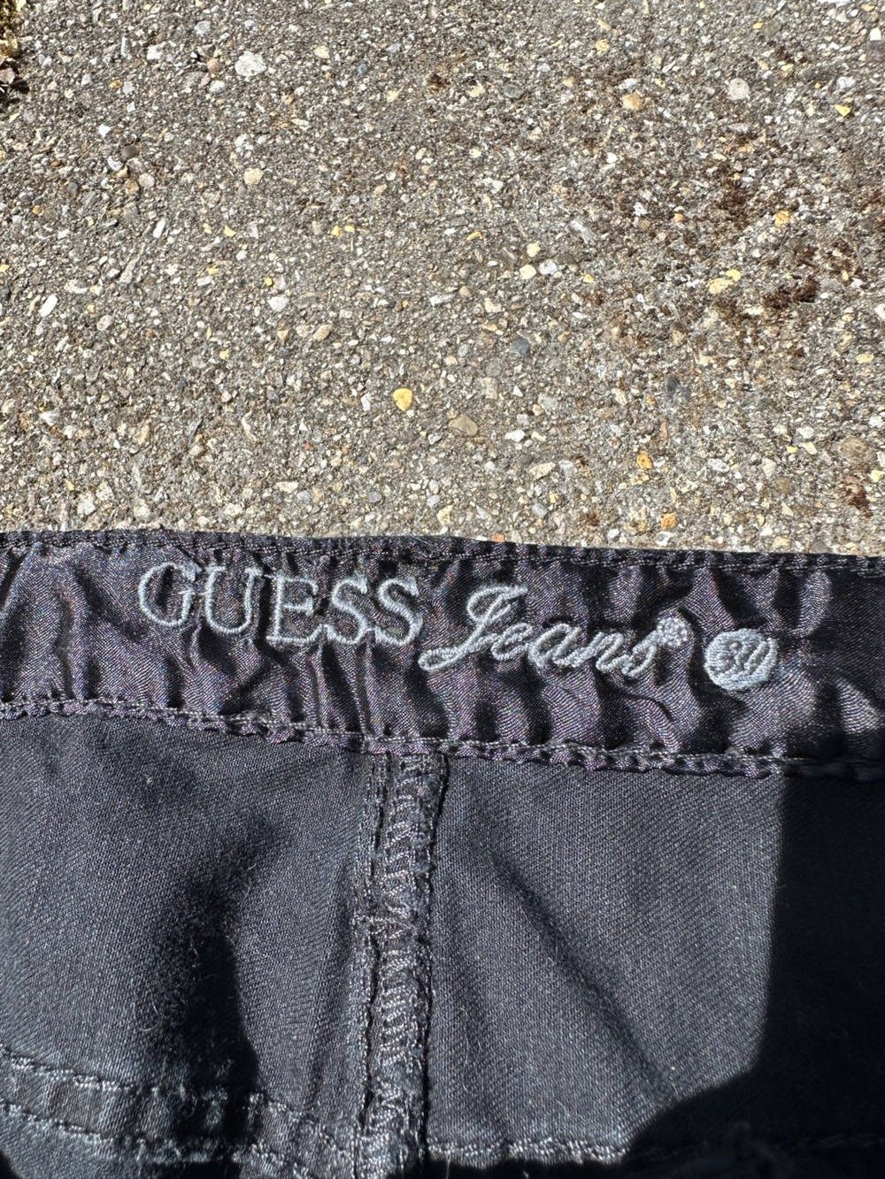 Guess Black Denim Mini Skirt Triangle Logo Y2K Grunge Size 30 - Picture 4 of 5